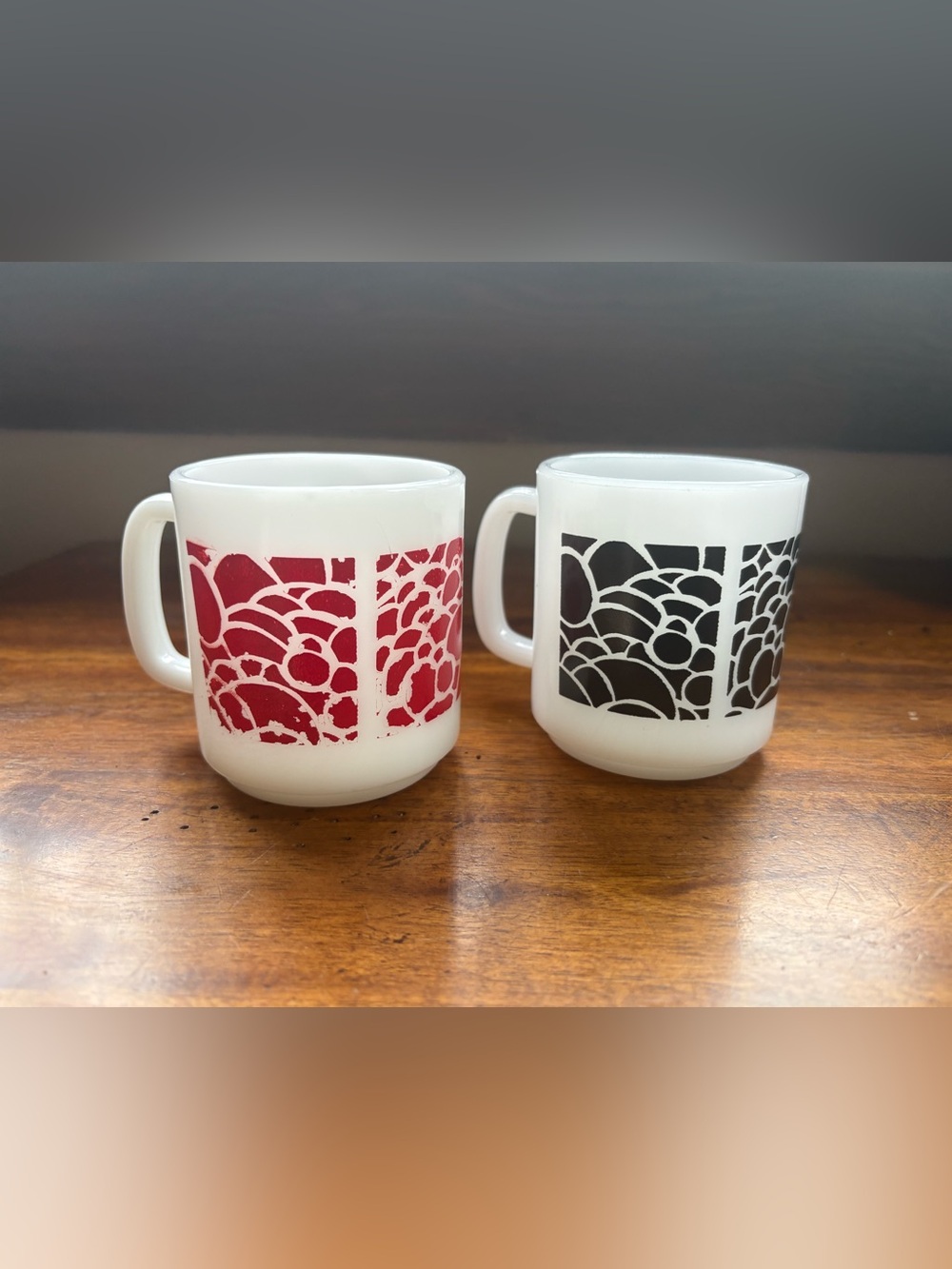 Vintage Milk Glass Coffee Mugs - Red & Black Retro Geometric Pattern (Set of 2)
